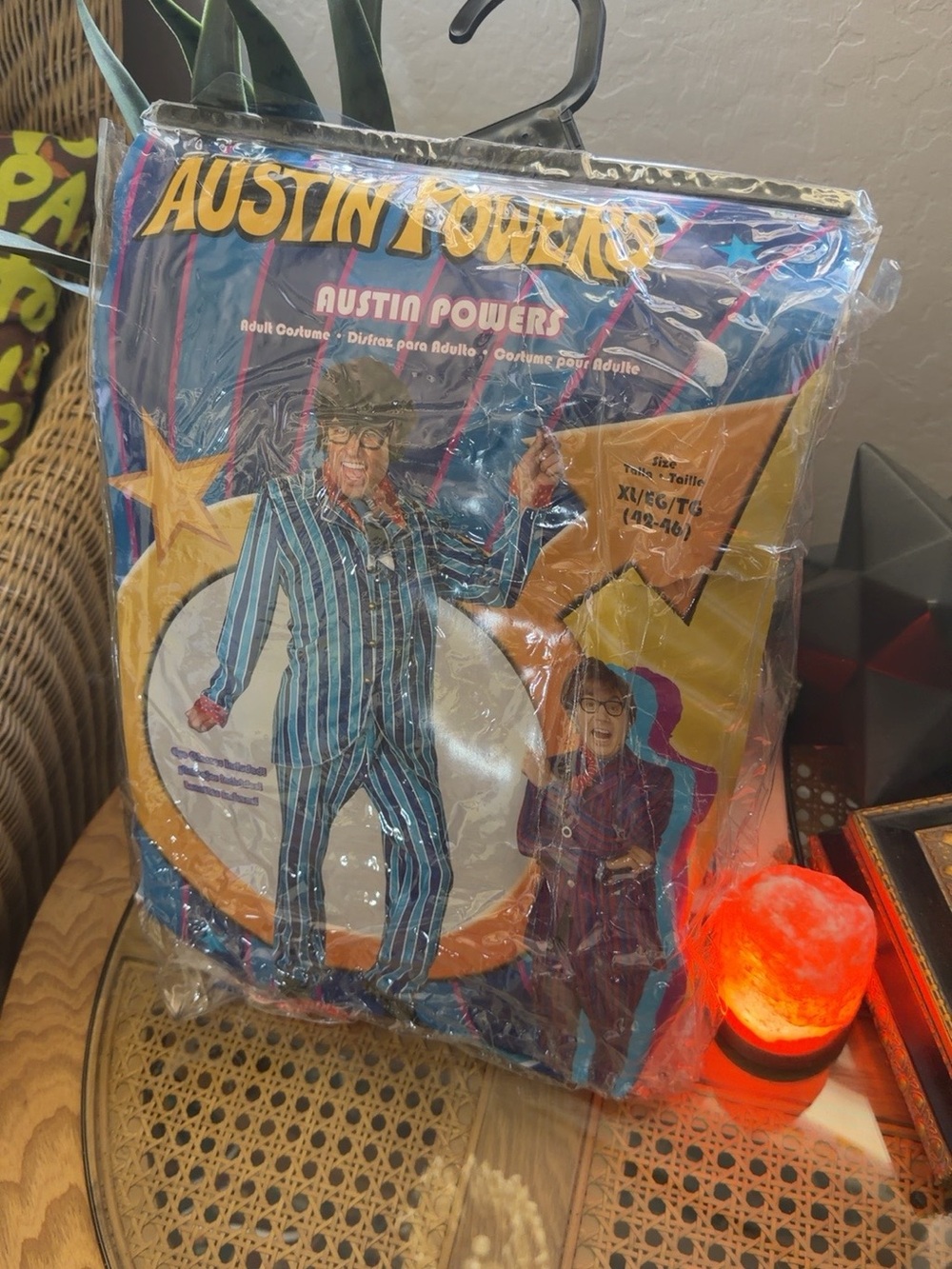 Austin Powers Adult Costume XL 42-46 Suit Glasses Teeth